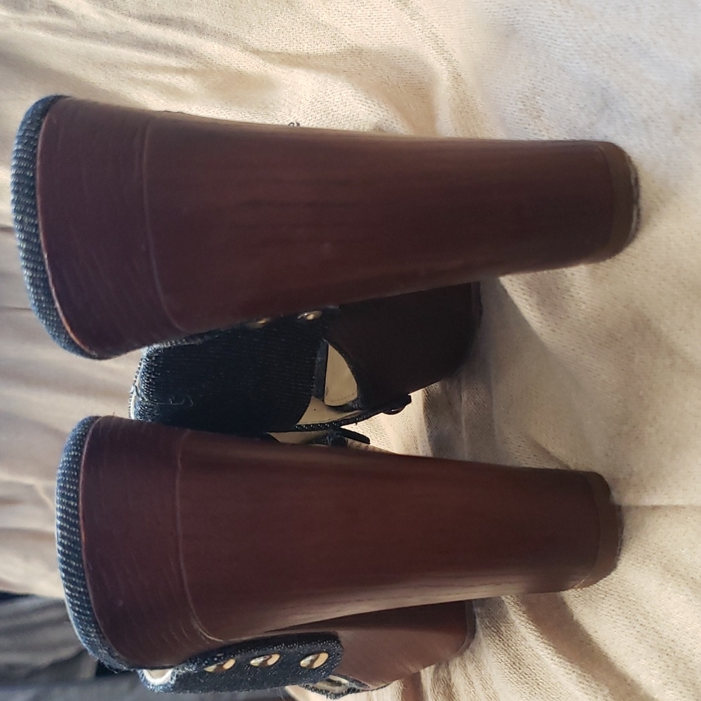 Vince Camuto Mules - Picture 8 of 8